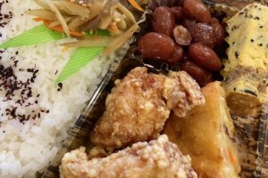 八百屋さんの日替わりお惣菜